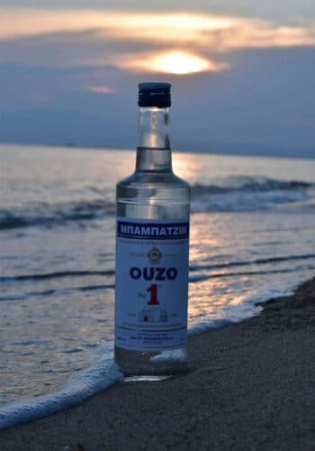 Babatzim Ouzo am Strand